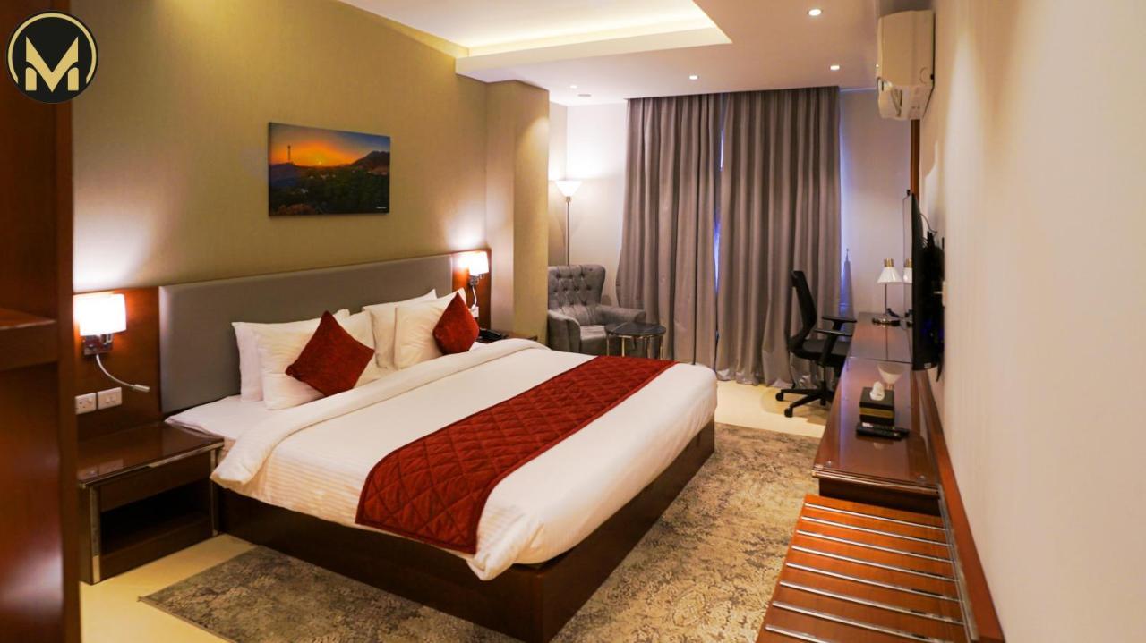 Muscat Express Hotel エクステリア 写真
