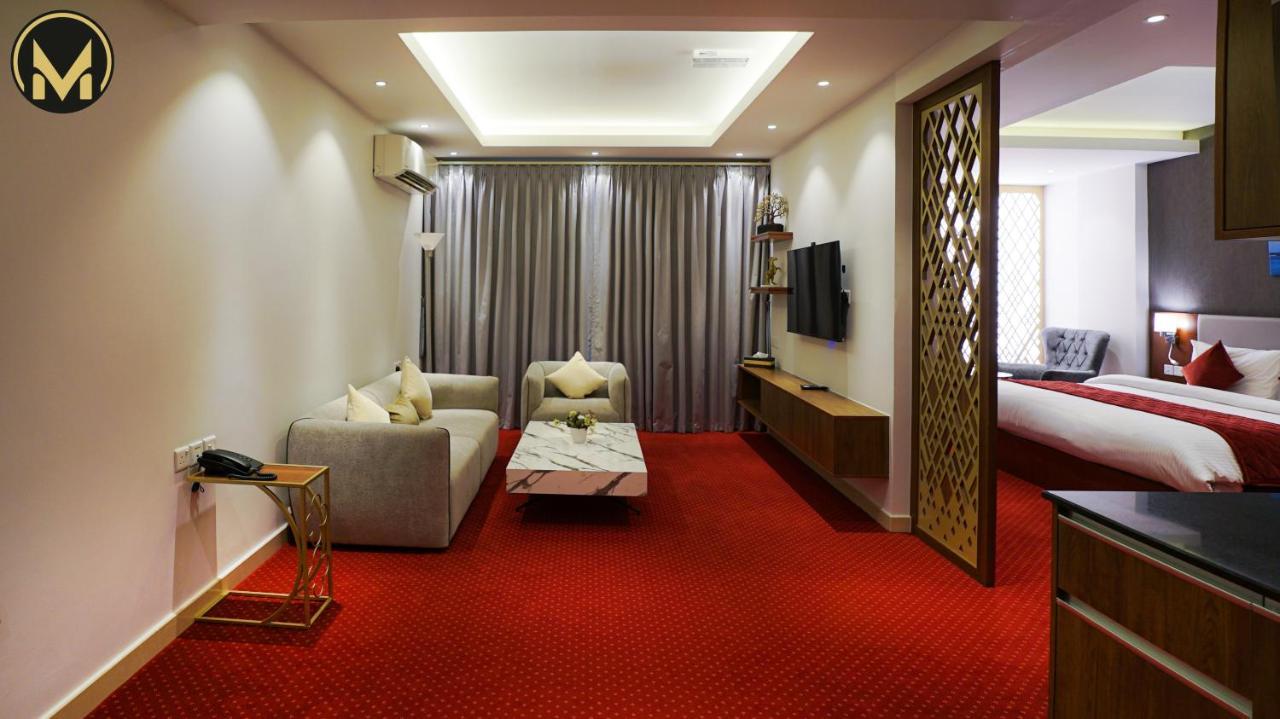 Muscat Express Hotel エクステリア 写真