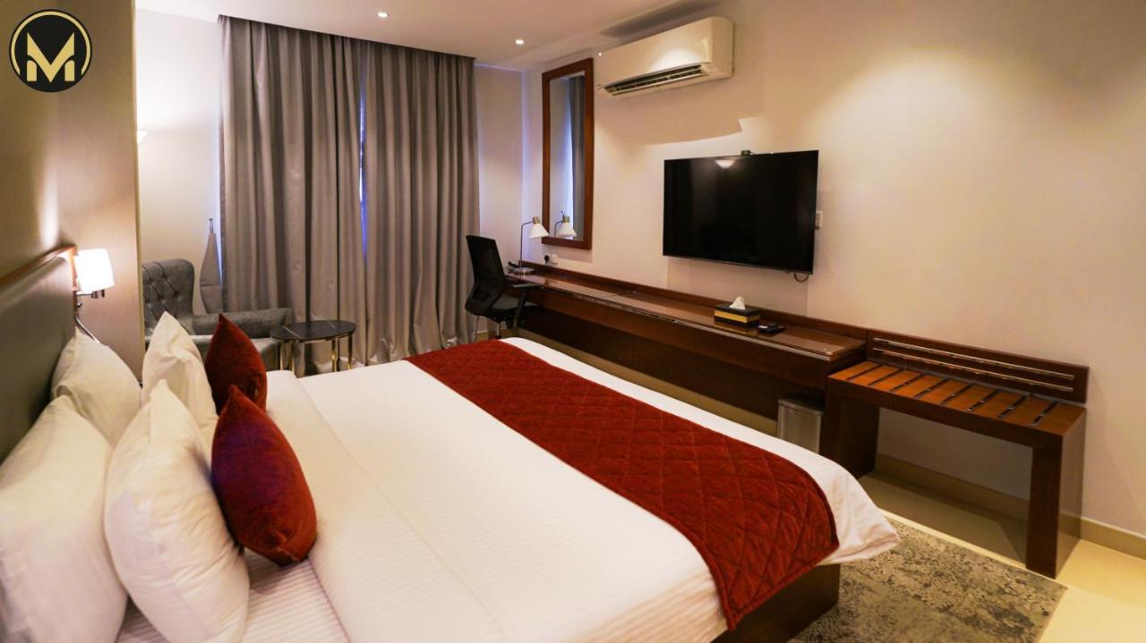 Muscat Express Hotel エクステリア 写真